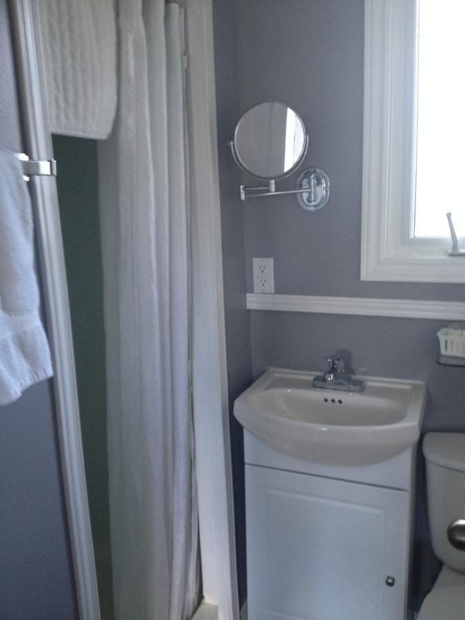 My Friends Inn Manitoulin Manitowaning Экстерьер фото