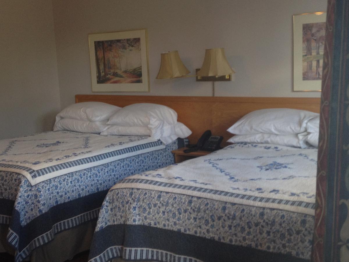 My Friends Inn Manitoulin Manitowaning Экстерьер фото
