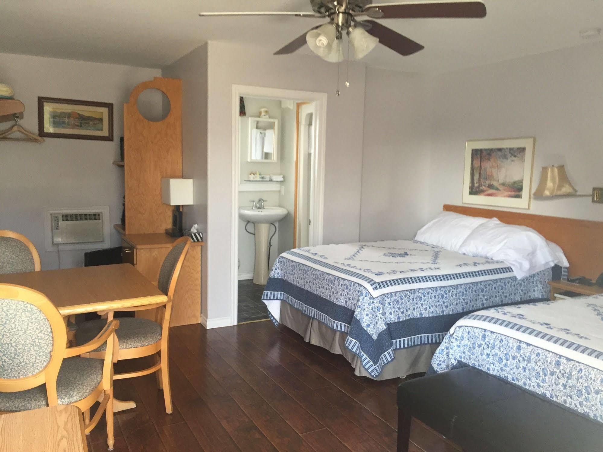 My Friends Inn Manitoulin Manitowaning Экстерьер фото